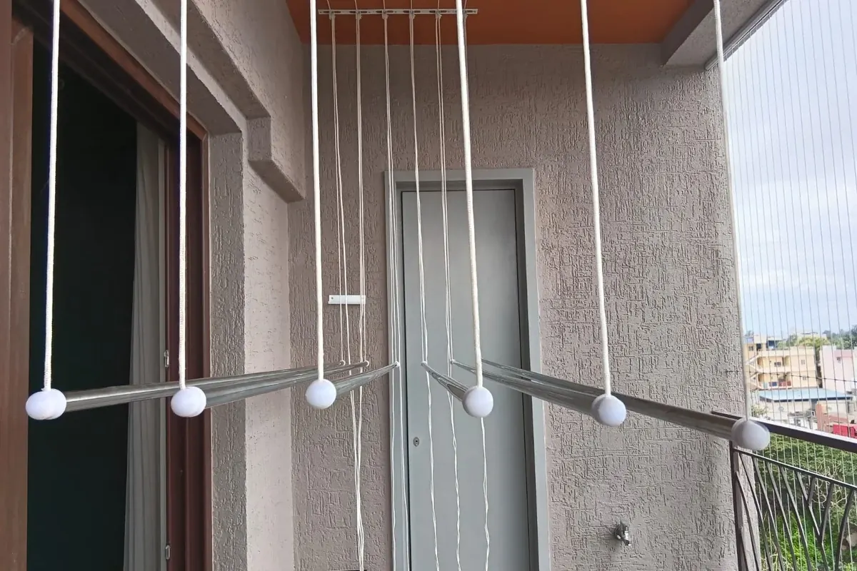 Space-conscious Cloth Hangers in Financial District